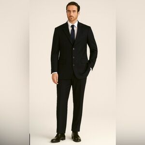 Maranzone 3 Button 2 Piece Men’s Suit NWT